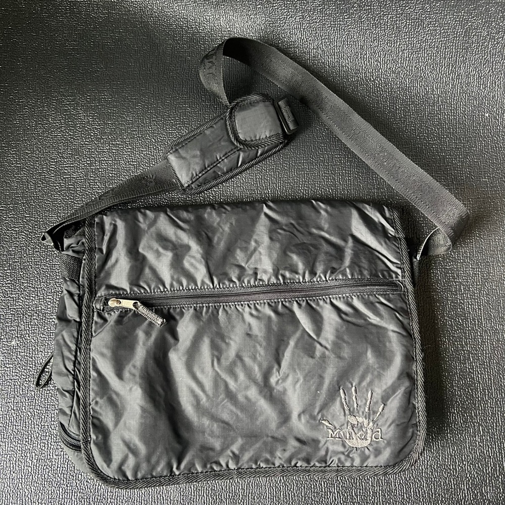 Vtg Mudd Black Ripstop Nylon Messenger Bag Y2K Crossbody Logo Utility School Bag